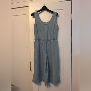 Wide Leg Sleeveless Jumpsuit with elastic waist size M